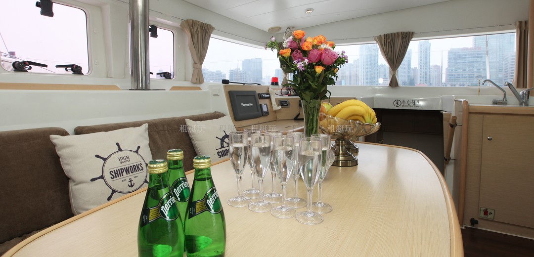  法國(guó)藍(lán)高 Lagoon400