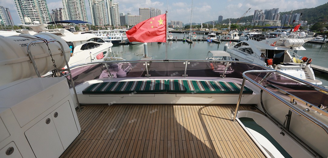 68英尺豪華游艇