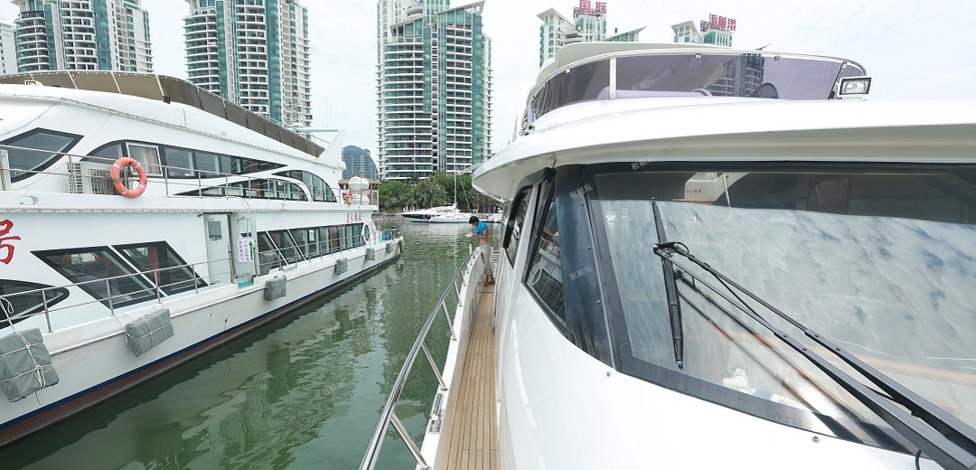 72英尺三層游艇