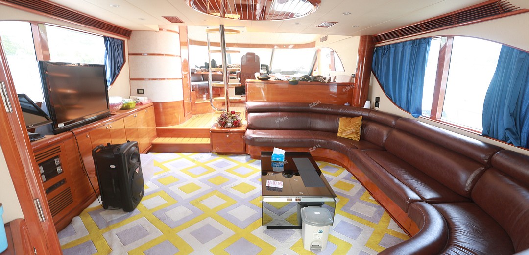 72英尺三層游艇