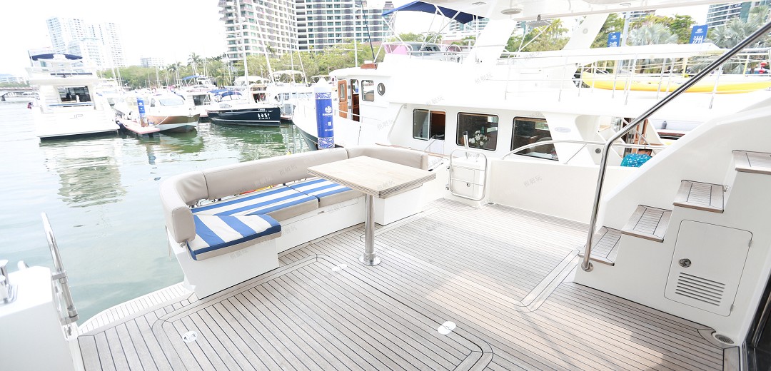 70英尺飛橋游艇 70英尺飛橋游艇